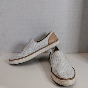 UGG ADLEY loafer SLIP ON SOFT LEATHER Sz 7 PORON INSOLE COASTAL COTTAGE SUMMER